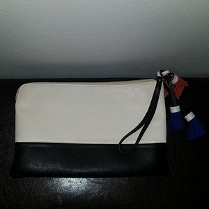 NYC Expressions Hand Clutch